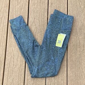 All in Motion (Target) Womens Teal Blue Patterned Leggings Pockets Small NWT